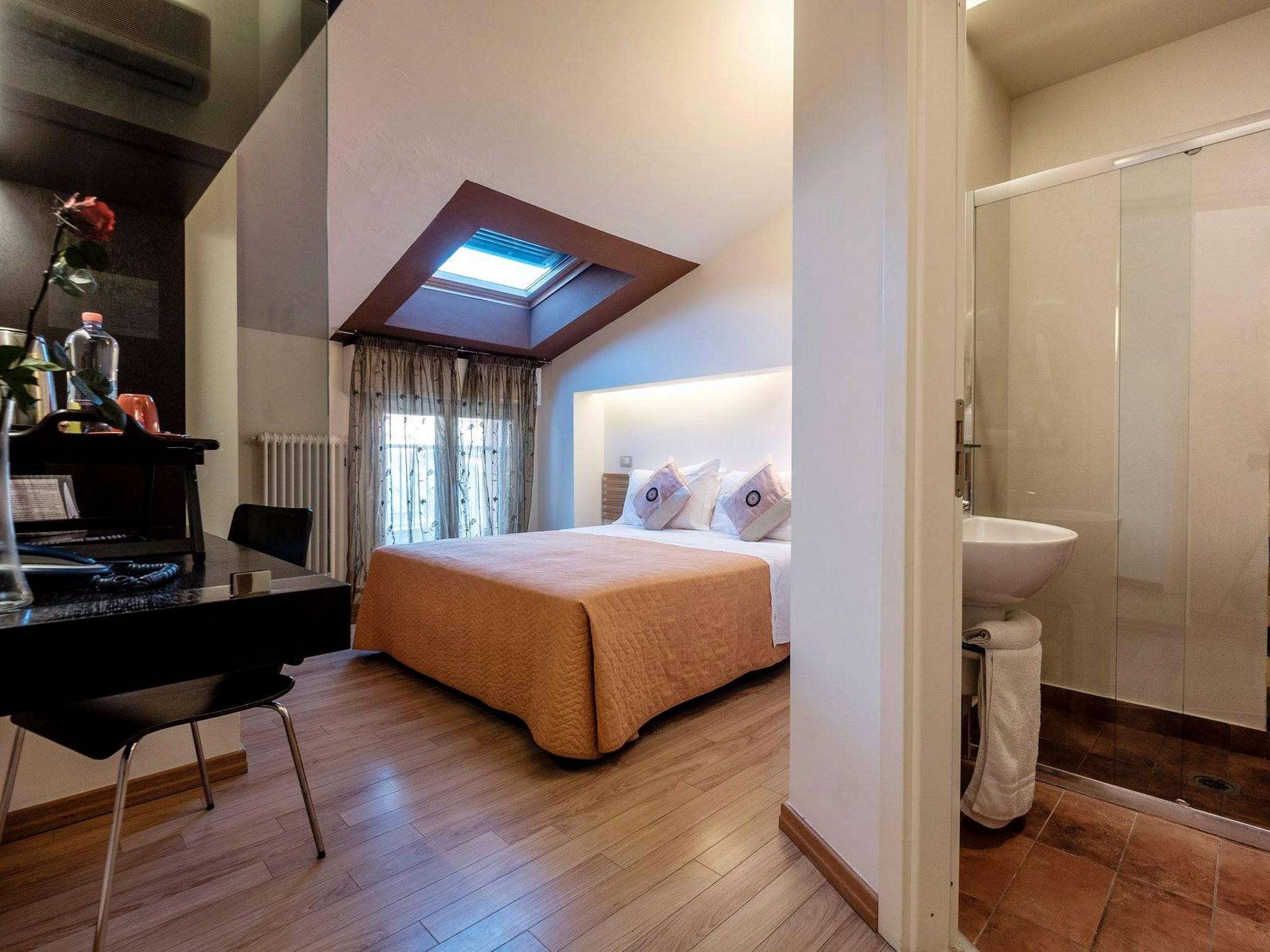 Lalla Hotel